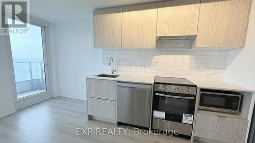 3306 - 395 Bloor Street E, Toronto, ON - Indoor Photo Showing Kitchen