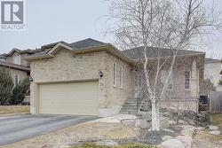 21 BLACK ASH TRAIL S  Barrie, ON L4N 3K2