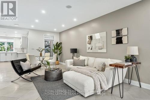 16 First Avenue, Ottawa, ON - Indoor