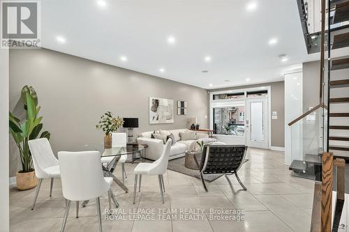 16 First Avenue, Ottawa, ON - Indoor