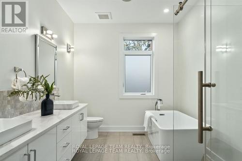 16 First Avenue, Ottawa, ON - Indoor Photo Showing Bathroom