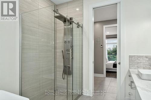 16 First Avenue, Ottawa, ON - Indoor Photo Showing Bathroom