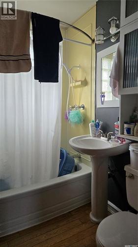 112 4Th Street E, Carnduff, SK - Indoor