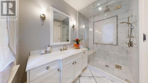 101 Forest Heights Boulevard, Toronto, ON - Indoor Photo Showing Bathroom
