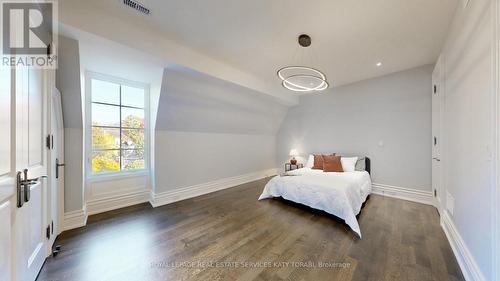 101 Forest Heights Boulevard, Toronto, ON - Indoor