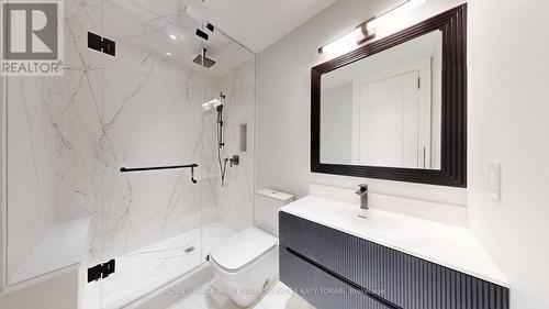 101 Forest Heights Boulevard, Toronto, ON - Indoor Photo Showing Bathroom