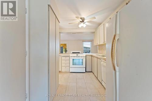 1094 Alenmede Crescent, Ottawa, ON - Indoor Photo Showing Kitchen