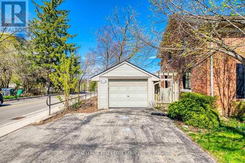 317 Queen Street S, Mississauga, ON - Outdoor