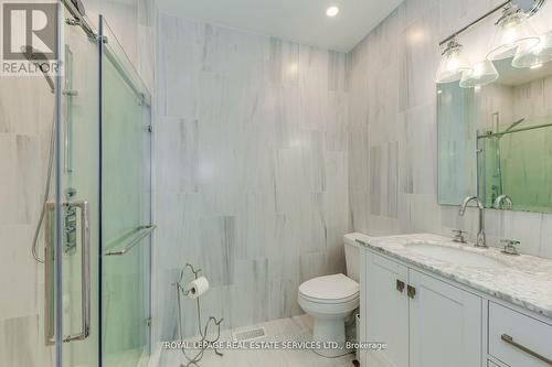 317 Queen Street S, Mississauga, ON - Indoor Photo Showing Bathroom