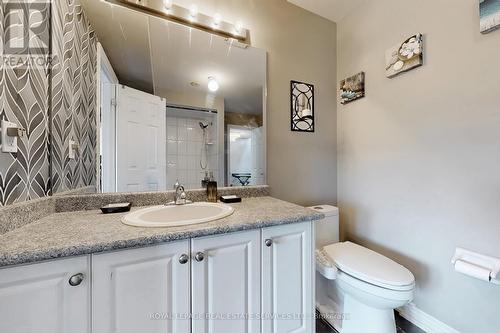 5861 Tenth Line W, Mississauga, ON - Indoor Photo Showing Bathroom