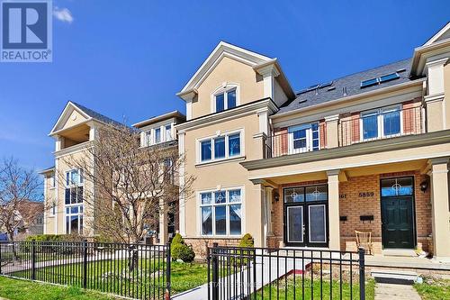 5861 Tenth Line W, Mississauga, ON - Outdoor With Facade