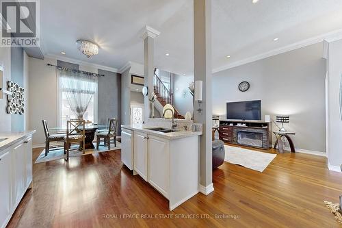 5861 Tenth Line W, Mississauga, ON - Indoor