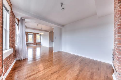 Bedroom - 309-3601 Rue St-Jacques, Montréal (Le Sud-Ouest), QC - Indoor Photo Showing Other Room