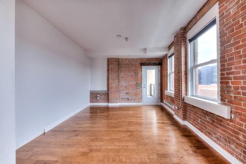 Bedroom - 309-3601 Rue St-Jacques, Montréal (Le Sud-Ouest), QC - Indoor Photo Showing Other Room