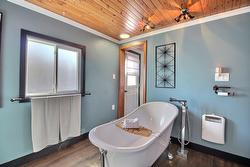 Salle de bains attenante à la CCP - 