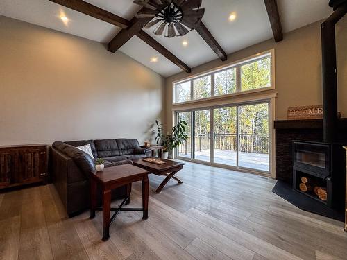 9905 Osprey Landing Drive, Wardner, BC - Indoor