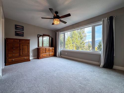 9905 Osprey Landing Drive, Wardner, BC - Indoor Photo Showing Other Room