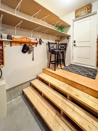 9905 Osprey Landing Drive, Wardner, BC - Indoor