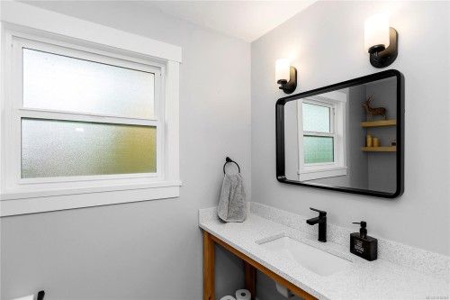 2055 Forest Dr, Nanaimo, BC 