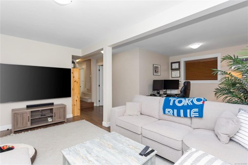 2055 Forest Dr, Nanaimo, BC 