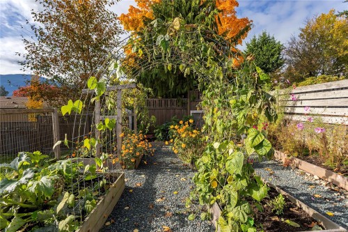 2055 Forest Dr, Nanaimo, BC 