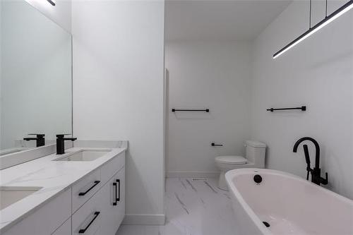 447 Centennial St, Winnipeg, MB 