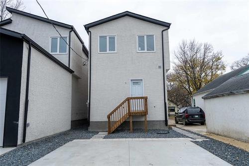 447 Centennial St, Winnipeg, MB 