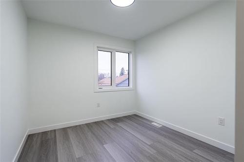 445 Centennial St, Winnipeg, MB 