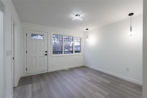 445 Centennial St, Winnipeg, MB 