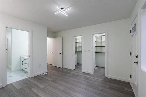 445 Centennial St, Winnipeg, MB 