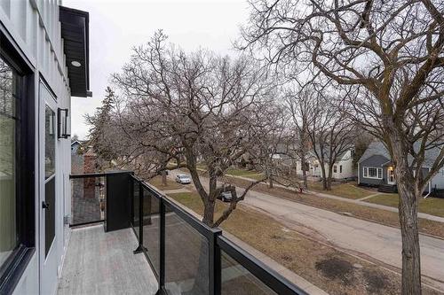 445 Centennial St, Winnipeg, MB 