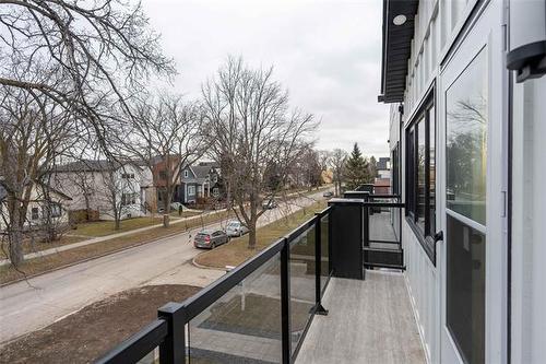 445 Centennial St, Winnipeg, MB 