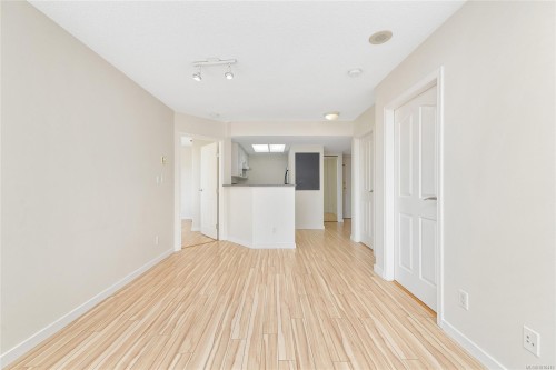 1208-930 Yates St, Victoria, BC - Indoor Photo Showing Other Room