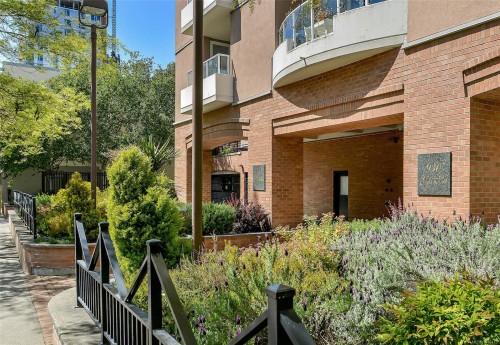 1208-930 Yates St, Victoria, BC - Outdoor With Exterior