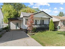 2369 Wellesley  Windsor, ON N8W 2G3