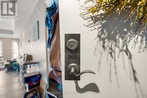 2151 Danforth Avenue, Toronto, ON - Indoor Photo Showing Other Room