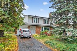 1415 PLUMBER AVENUE  Ottawa, ON K1K 4B2