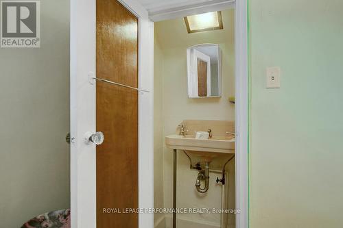 103 Glynn Avenue, Ottawa, ON - Indoor