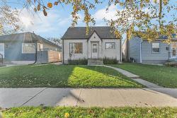 446 Edgewood Street  Winnipeg, MB R2H 1A1