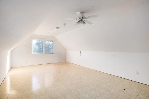 4323 Bedford Lane, Kelowna, BC - Indoor Photo Showing Other Room