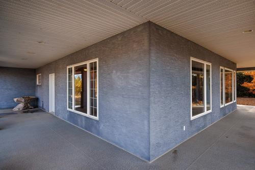 4323 Bedford Lane, Kelowna, BC - Outdoor With Exterior