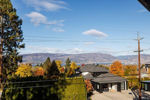 4323 Bedford Lane, Kelowna, BC - Outdoor With View
