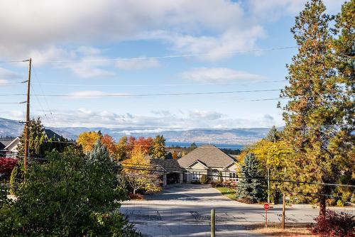 4323 Bedford Lane, Kelowna, BC - Outdoor With View