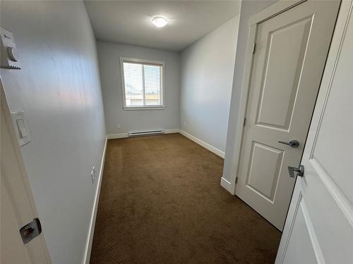 302-1701 Menzies Street, Merritt, BC - Indoor Photo Showing Other Room