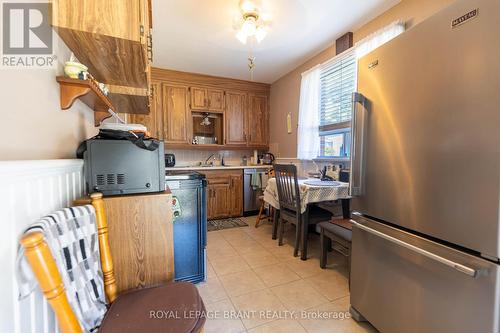 154 Talbot Street, Kitchener, ON - Indoor Photo Showing Kitchen