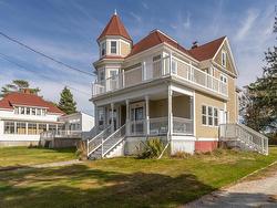 39 Brunswick Street  Yarmouth, NS B5A 2E7