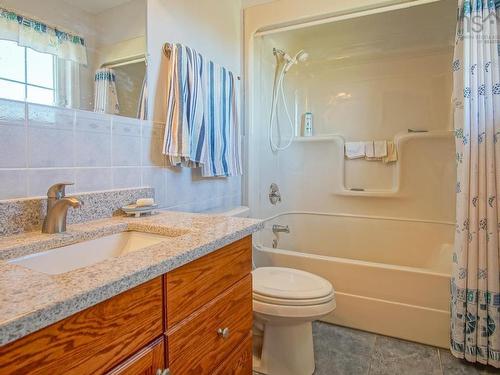 18 Jordan Street, New Minas, NS 