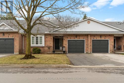 2 - 10 ELDERWOOD DRIVE  St. Catharines (Grapeview), ON L2S 3G3