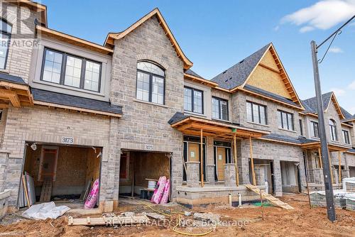 2 - 600 MAPLEHILL DRIVE  Burlington, ON L7N 2W3