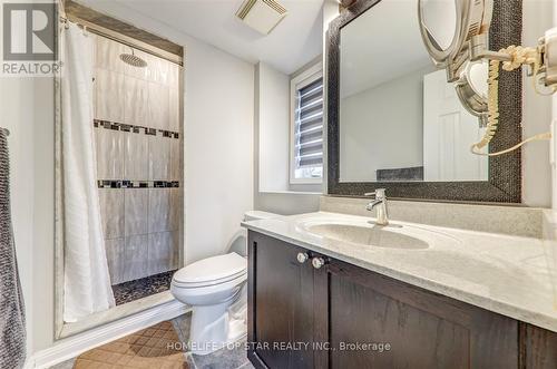 6 - 710 Neighbourhood Circle, Mississauga, ON - Indoor Photo Showing Bathroom